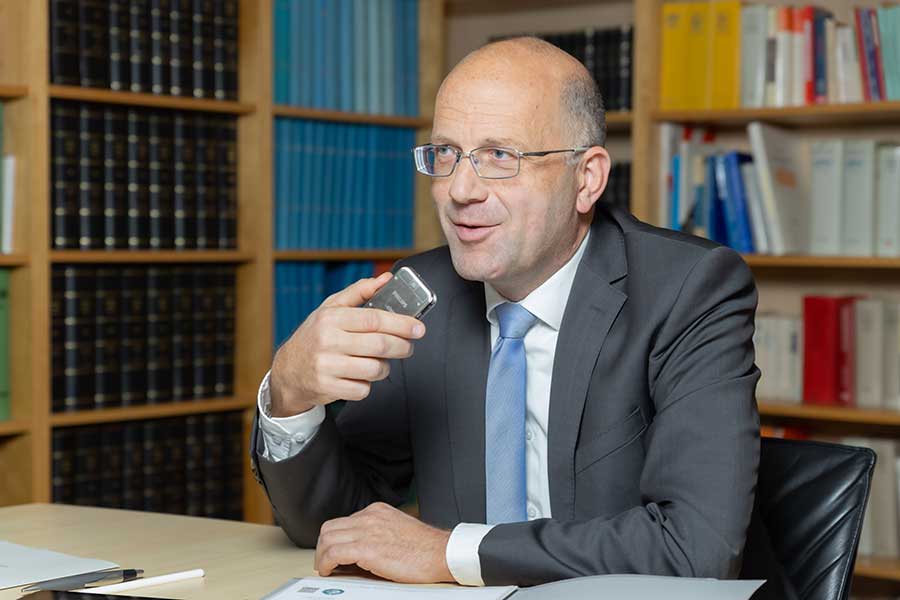 Rechtsanwalt und Notar Carsten Lenz