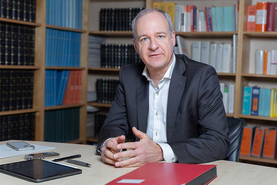 Rechtsanwalt und Notar Alexander Schade