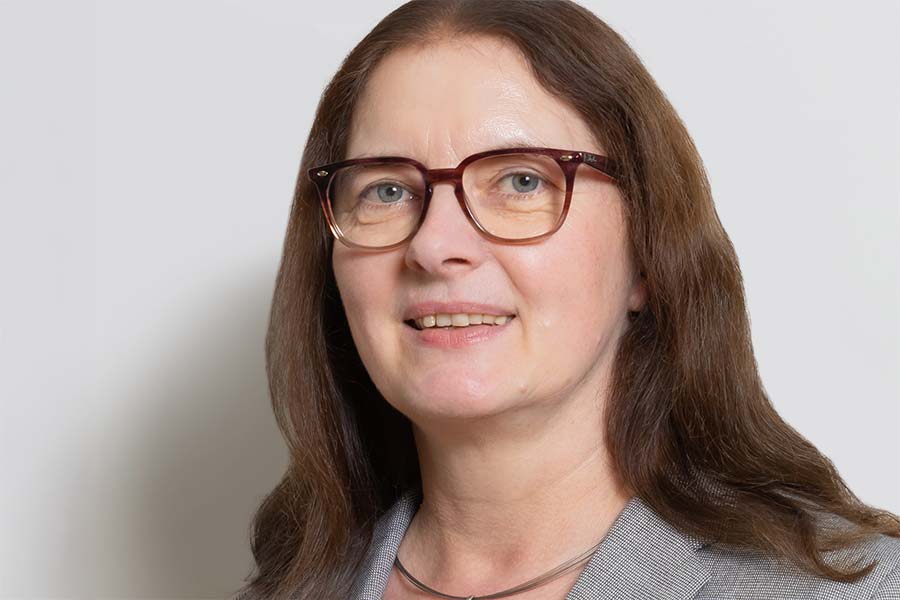 Rechtsanwältin und Notarin Barbara Croll